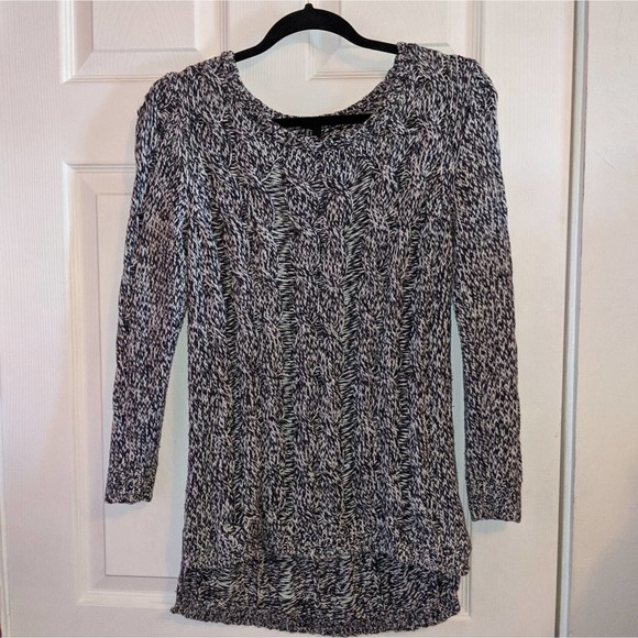 H&M Sweaters - H&M Women's Navy Blue and White Long Sleeve Sweater Top S